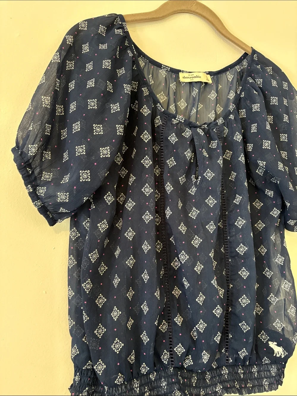 Abercrombie & Fitch Navy Geometric Knit Blouse